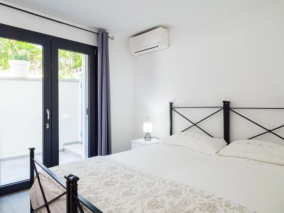 WLofts 13 - Klodge Olbia Lejlighed